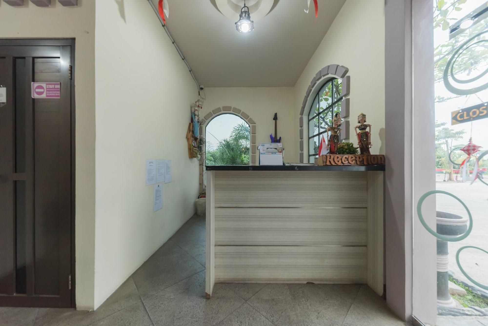 Urbanview Hotel Cianjur City Park By Reddoorz Dış mekan fotoğraf