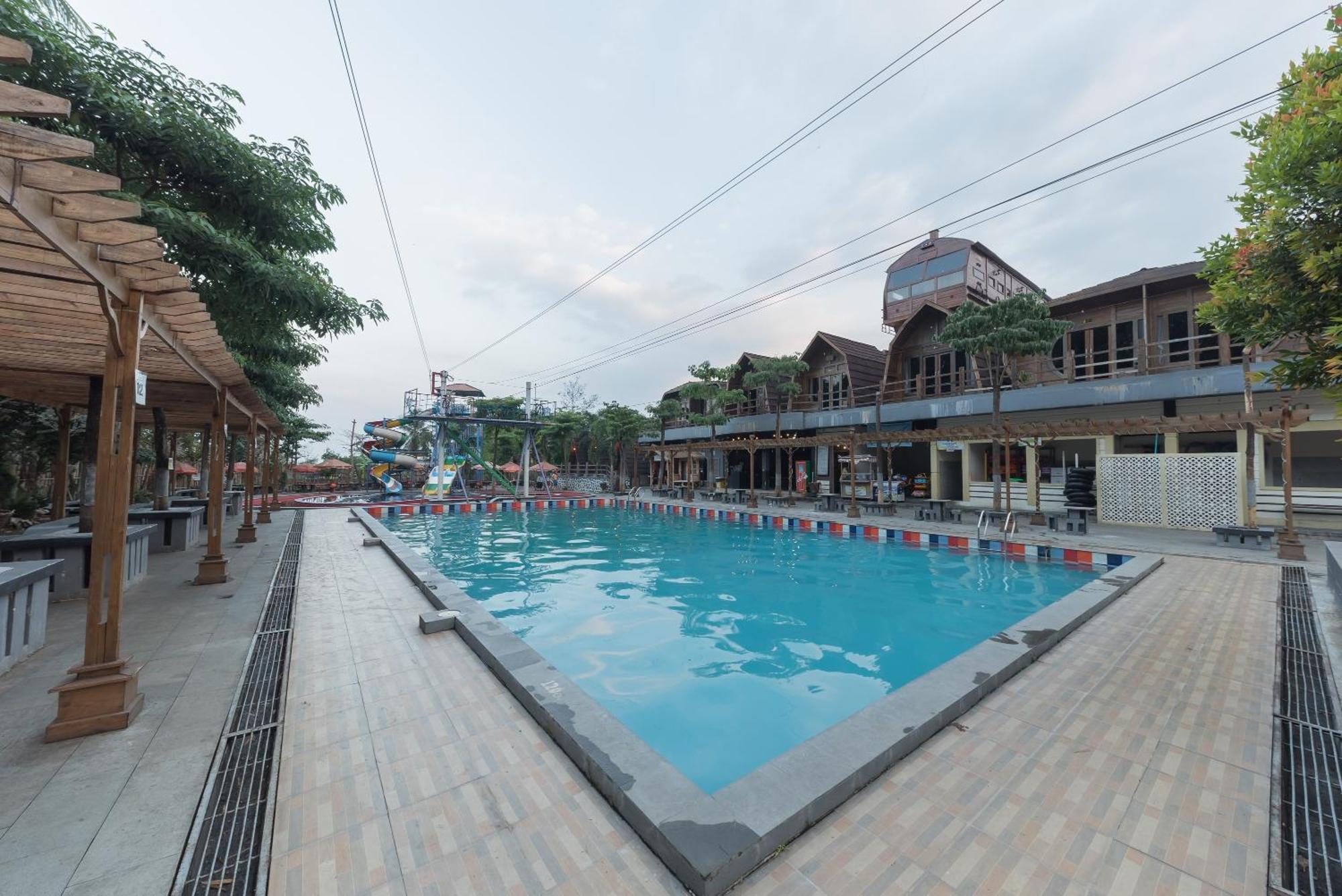 Urbanview Hotel Cianjur City Park By Reddoorz Dış mekan fotoğraf