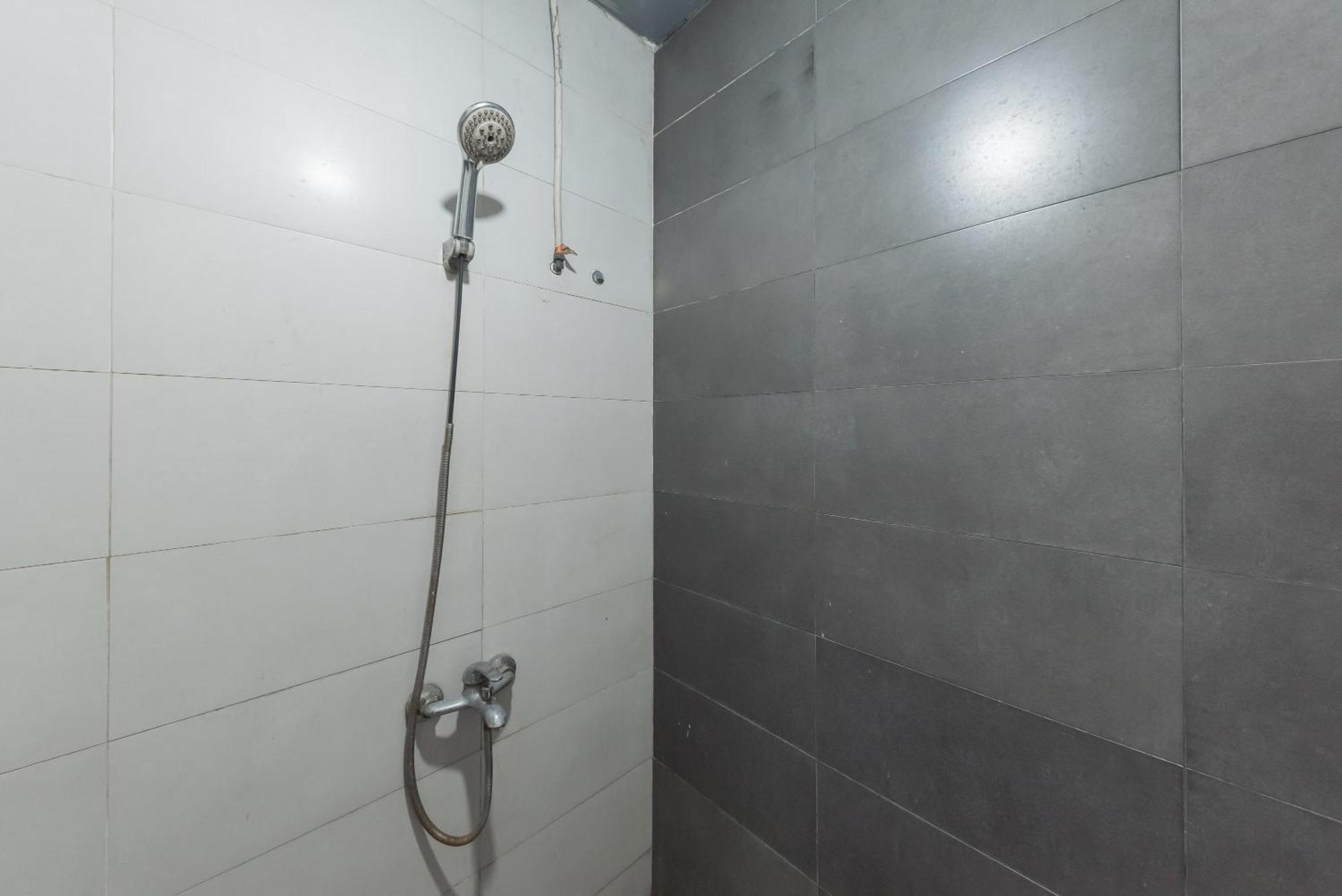 Urbanview Hotel Cianjur City Park By Reddoorz Dış mekan fotoğraf